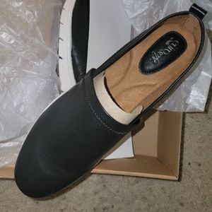 Söfft Leather Slip-On Sneaker